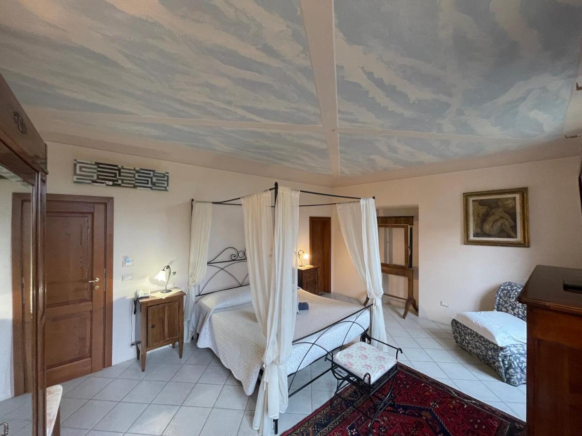 Tenuta Dei Cavalieri Farm stay *